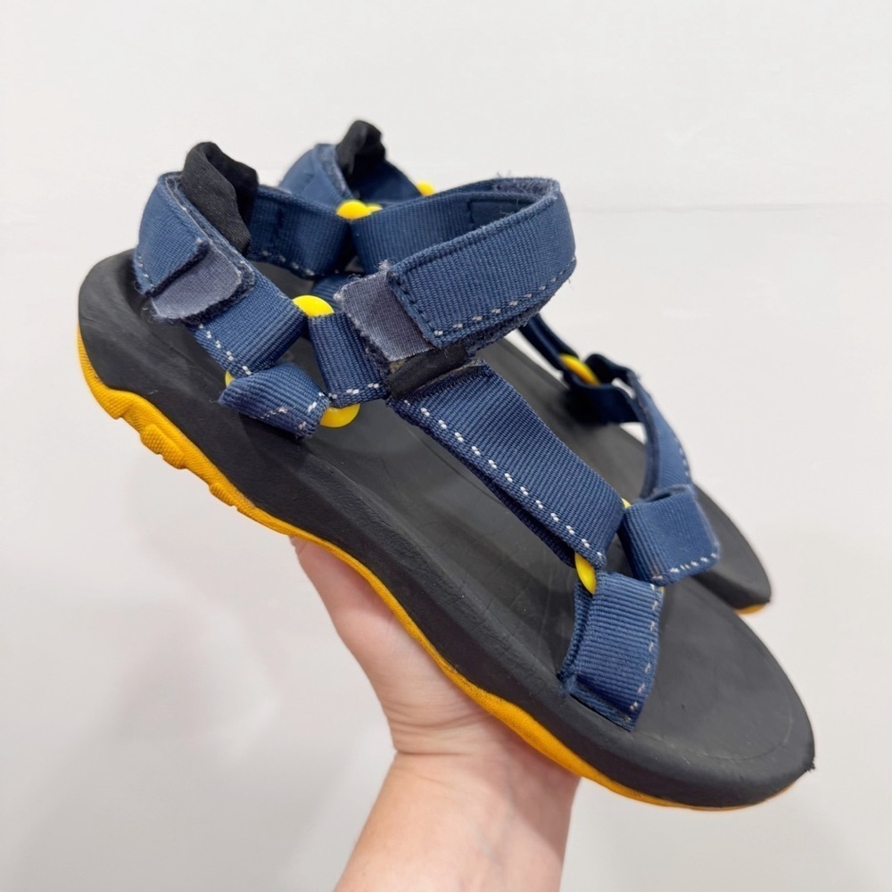 Teva Youth Hurricane XLT 2 Sandal Hiking Outdoor Watershoes Size 6 Blue Yellow